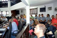 Sessão memorável anuncia realizações e conquistas comunitárias