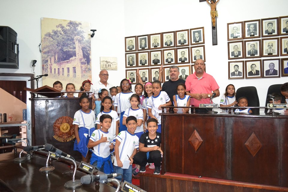 VISITA DA E. M. DA PRAIA GRANDE À CÂMARA MUNICIPAL